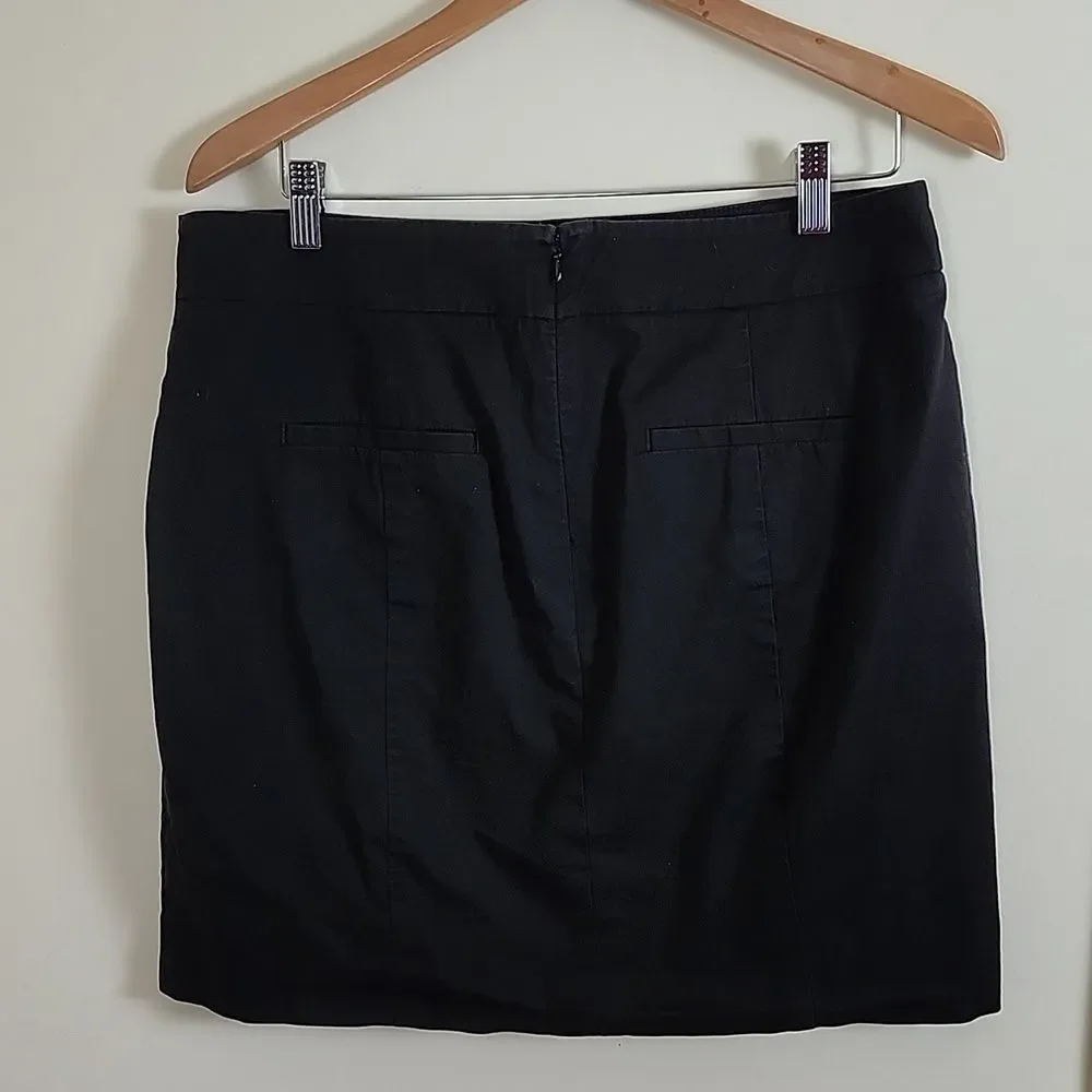 Ann Taylor Black Madison Skirt, Unlined Above The Knee Skirt, Women's Size 10